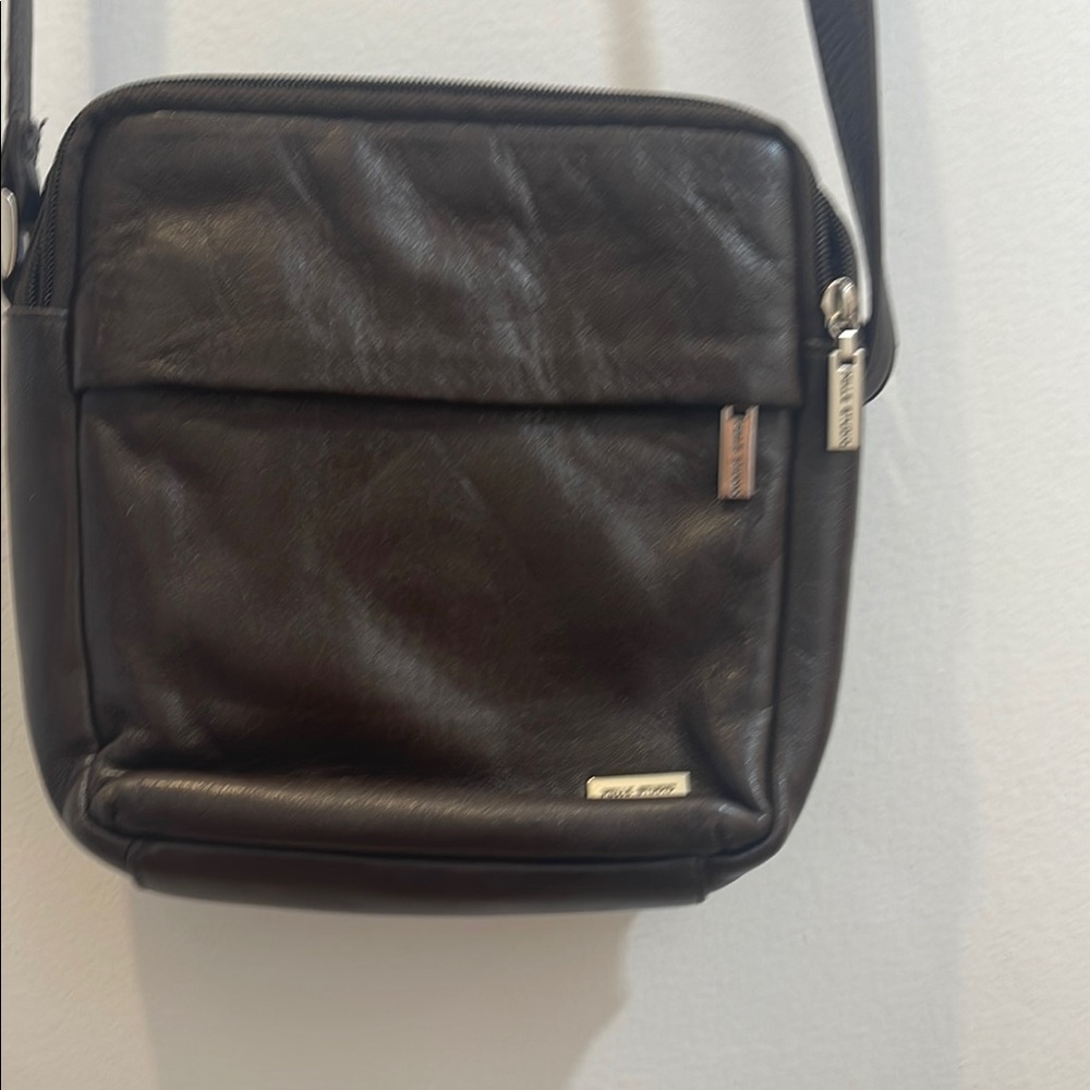 Pelle Studio Black Leather Messenger Bag Classic Design